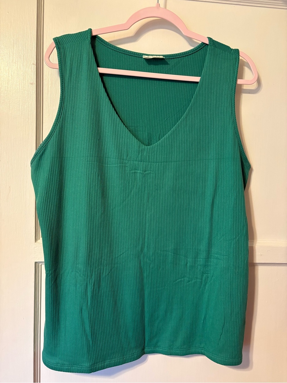 Free Kisses tank top